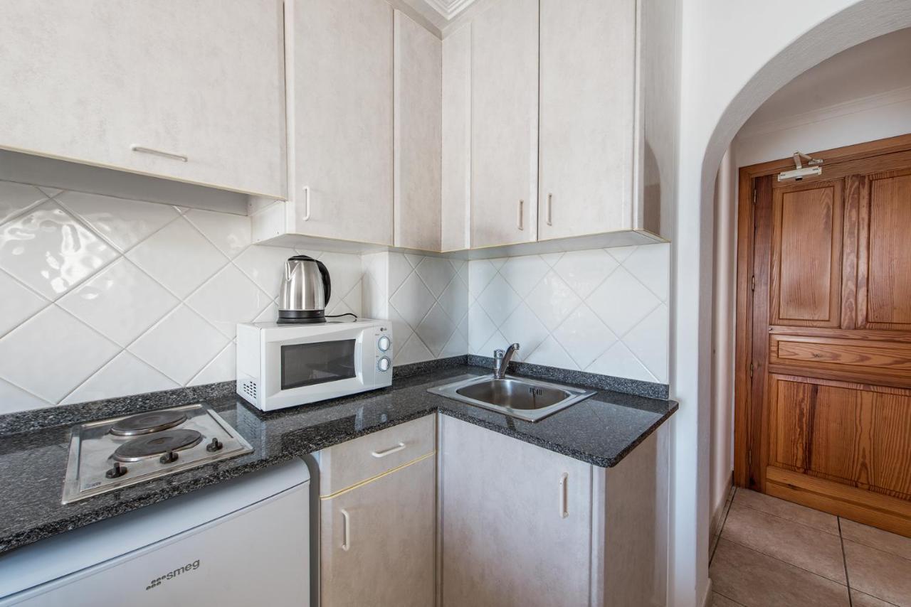 Apartamentos Es Cane Es Cana Esterno foto