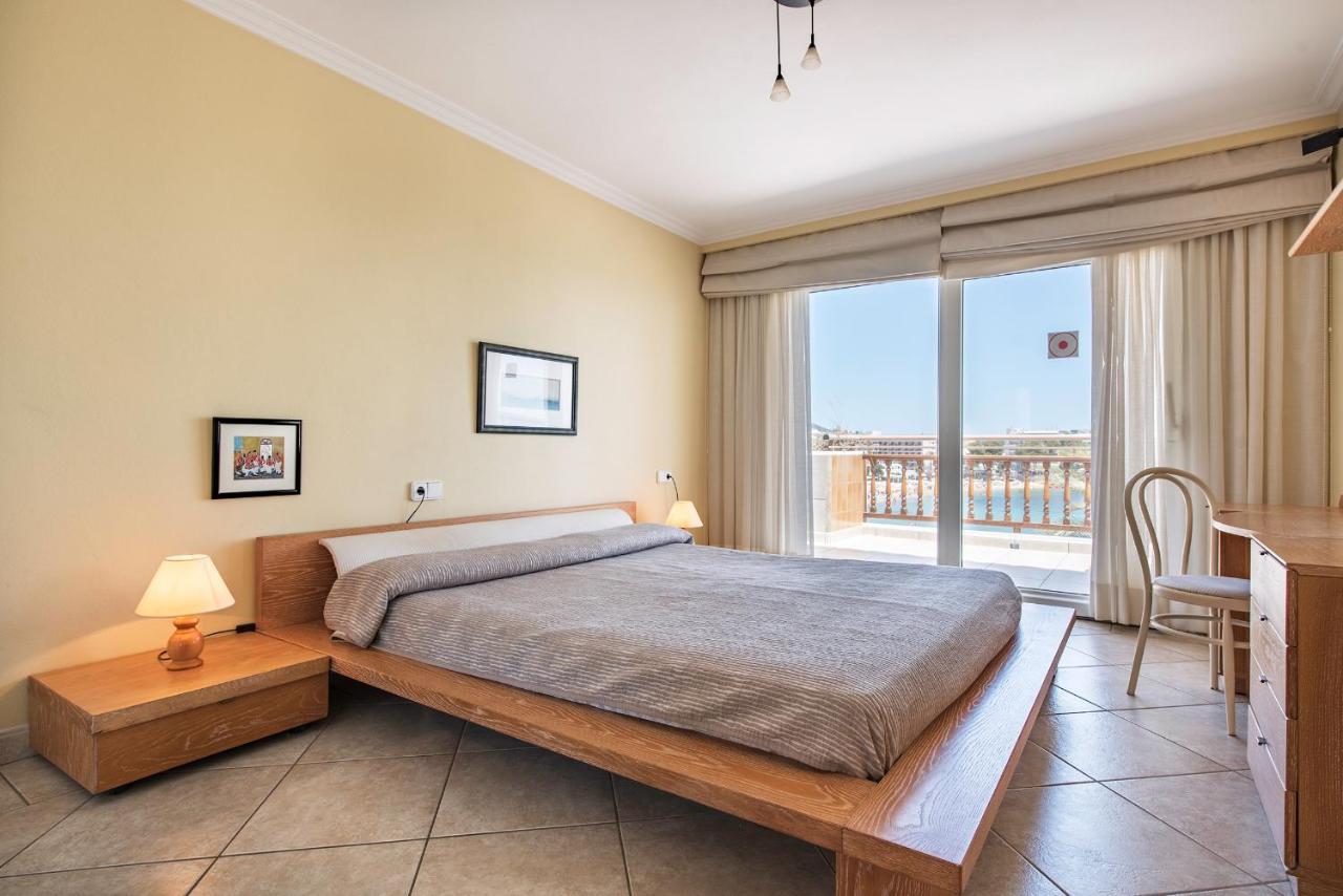 Apartamentos Es Cane Es Cana Esterno foto